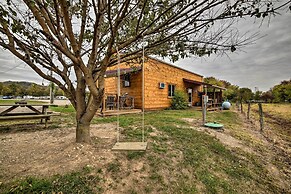 'the Bovard Lodge' Rustic Cabin Near Ohio River!