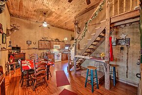 'the Bovard Lodge' Rustic Cabin Near Ohio River!