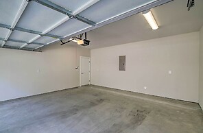 Bright & Spacious Houston Townhome: Near Dtwn