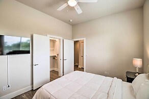 Bright & Spacious Houston Townhome: Near Dtwn