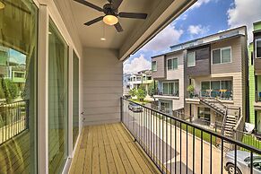 Bright & Spacious Houston Townhome: Near Dtwn
