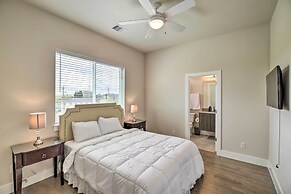 Bright & Spacious Houston Townhome: Near Dtwn