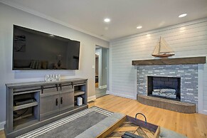 Modern Middletown Retreat, Minutes to Downtown!