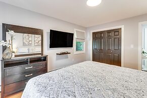 Modern Middletown Retreat, Minutes to Downtown!