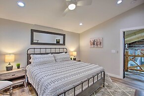 'the Copper Roost': Lake Texoma Escape w/ Hot Tub