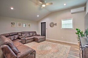 'the Copper Roost': Lake Texoma Escape w/ Hot Tub