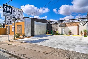 Ideally Located Vacation Rental Studio in Laredo!