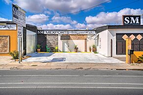 Ideally Located Vacation Rental Studio in Laredo!