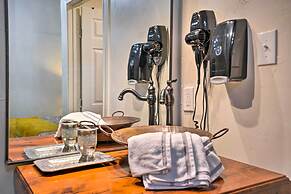Ideally Located Vacation Rental Studio in Laredo!