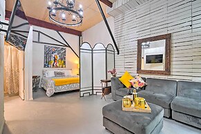 Ideally Located Vacation Rental Studio in Laredo!