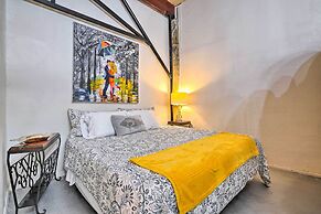 Ideally Located Vacation Rental Studio in Laredo!