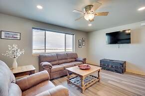 Saratoga Retreat ~ 3 Mi to Saratoga Lake!