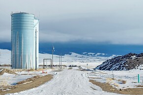 Saratoga Retreat ~ 3 Mi to Saratoga Lake!