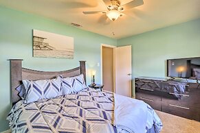 Granbury Getaway w/ Lake Views: 2 Mi to Downtown!