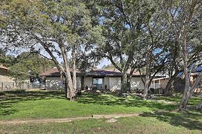 Granbury Getaway w/ Lake Views: 2 Mi to Downtown!
