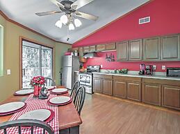 Unique Gatlinburg Cabin: Decks, Hot Tub, Fire Pit