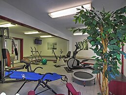 Unique Gatlinburg Cabin: Decks, Hot Tub, Fire Pit