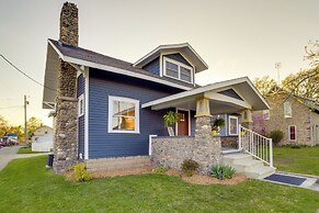 Indiana Vacation Rental - Walk to Syracuse Lake!
