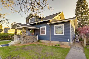 Indiana Vacation Rental - Walk to Syracuse Lake!