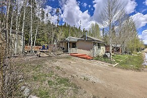Fireplace, Deck & Mtn Views: Grand Lake Home!