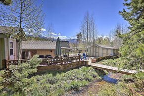 Fireplace, Deck & Mtn Views: Grand Lake Home!