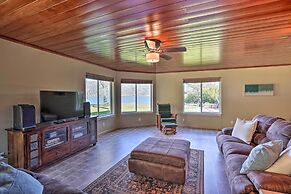 Waterfront Clearlake Retreat w/ Dock & Kayaks