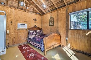 Waterfront Lake Dunlap Studio Cabin w/ Dock