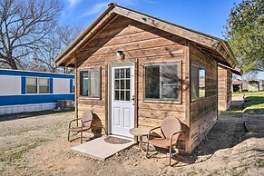 Waterfront Lake Dunlap Studio Cabin w/ Dock