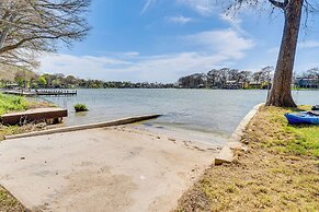 Waterfront Lake Dunlap Studio Cabin w/ Dock