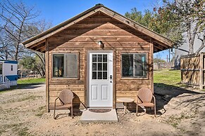 Waterfront Lake Dunlap Studio Cabin w/ Dock