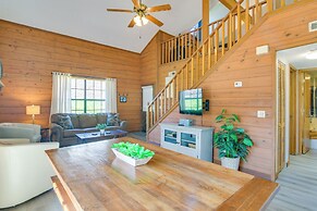 Stylish Branson Townhome: 3 Mi to Theatre District