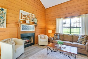 Stylish Branson Townhome: 3 Mi to Theatre District