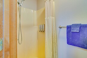 Stylish Branson Townhome: 3 Mi to Theatre District