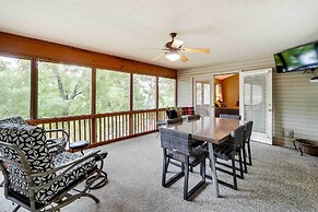 Home in Bella Vista w/ Deck & Lake Windsor Views!