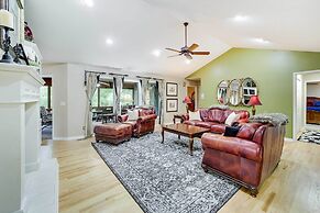 Home in Bella Vista w/ Deck & Lake Windsor Views!