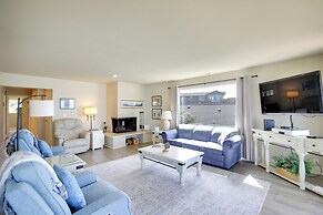 Oceanfront Oregon Retreat - Pool, Sauna & Patio!