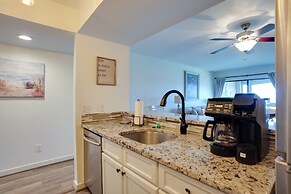 Ocean-view Island Condo w/ Pool: Pets Welcome!