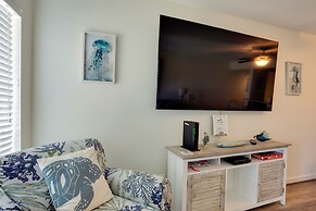 Ocean-view Island Condo w/ Pool: Pets Welcome!