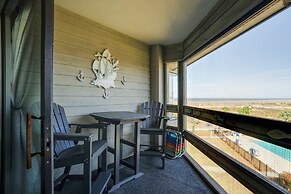 Ocean-view Island Condo w/ Pool: Pets Welcome!