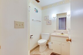 Lincoln City Condo: Pool Access, Walk to Beach!