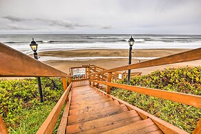 Lincoln City Condo: Pool Access, Walk to Beach!