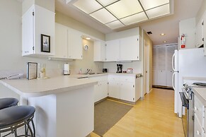 Lincoln City Condo: Pool Access, Walk to Beach!