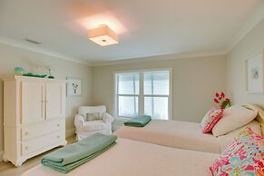 Lavish Vero Beach Escape With Pool, Patio + Dock!