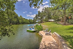 Round Rock Lakefront Home w/ Water Toys & Fire Pit
