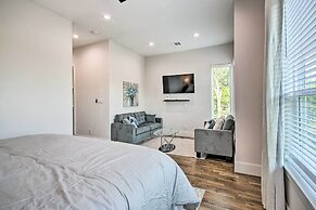 Modern Home w/ Yard: 2 Mi to Downtown Houston!