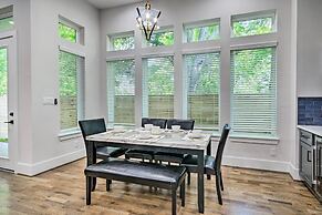Modern Home w/ Yard: 2 Mi to Downtown Houston!