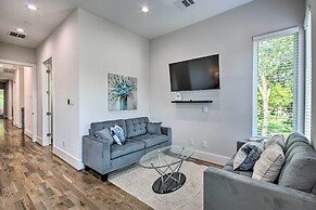 Modern Home w/ Yard: 2 Mi to Downtown Houston!