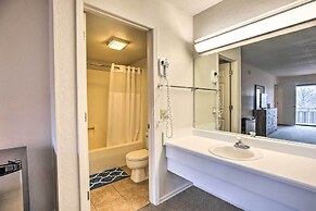 Resort Perks: Spacious Lake of the Ozarks Home