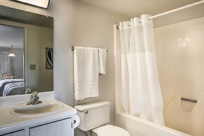 Resort Perks: Spacious Lake of the Ozarks Home