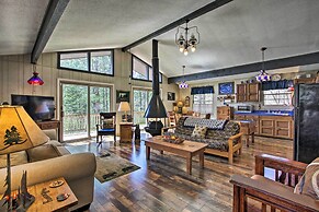 Quiet Cabin w/ Mountain Views ~ 3 Mi to Gatlinburg